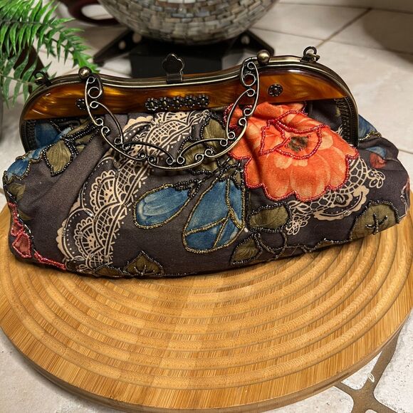 Vintage Multicolor Women’s Clutch Hand Beaded Floral Bronze Accent Purse. - Picture 5 of 10